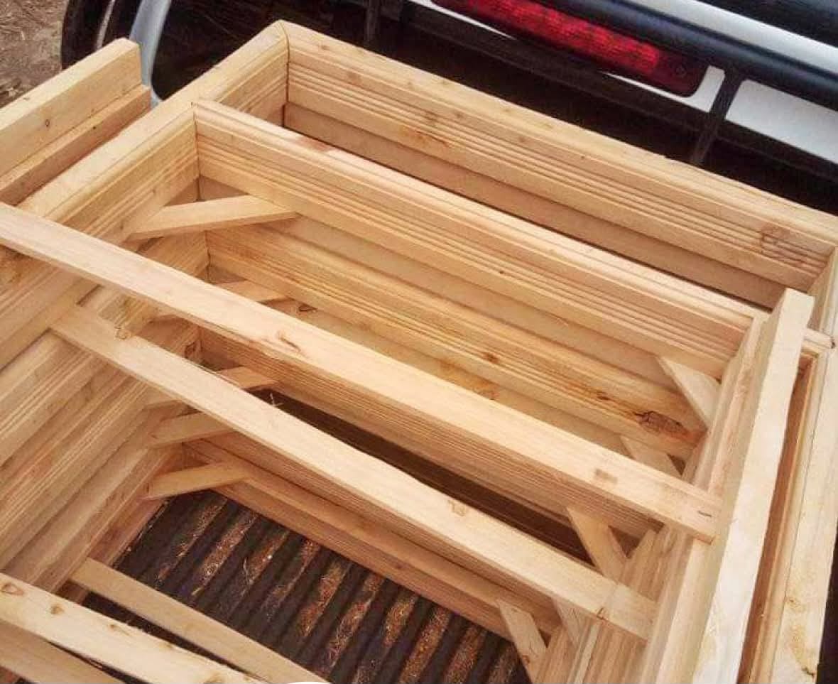 Bed frame — flat pack